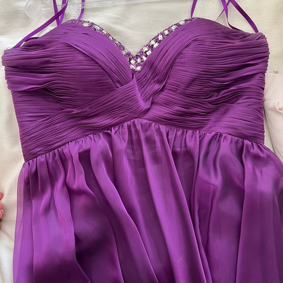 SHORT PROM DRESS - Picture 2 of 4